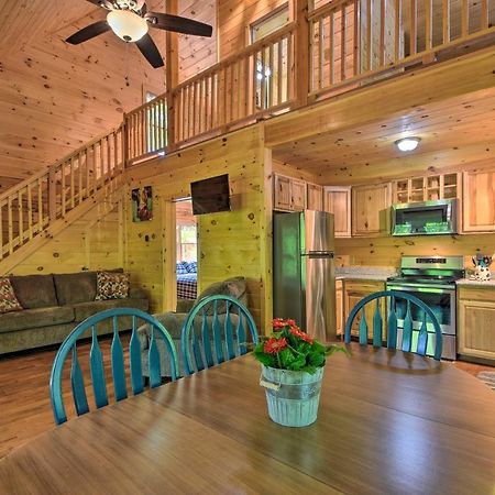 Murphy Cabin With Spacious Deck And Forest Views! Eksteriør bilde