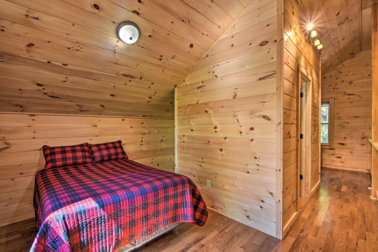 Murphy Cabin With Spacious Deck And Forest Views! Eksteriør bilde