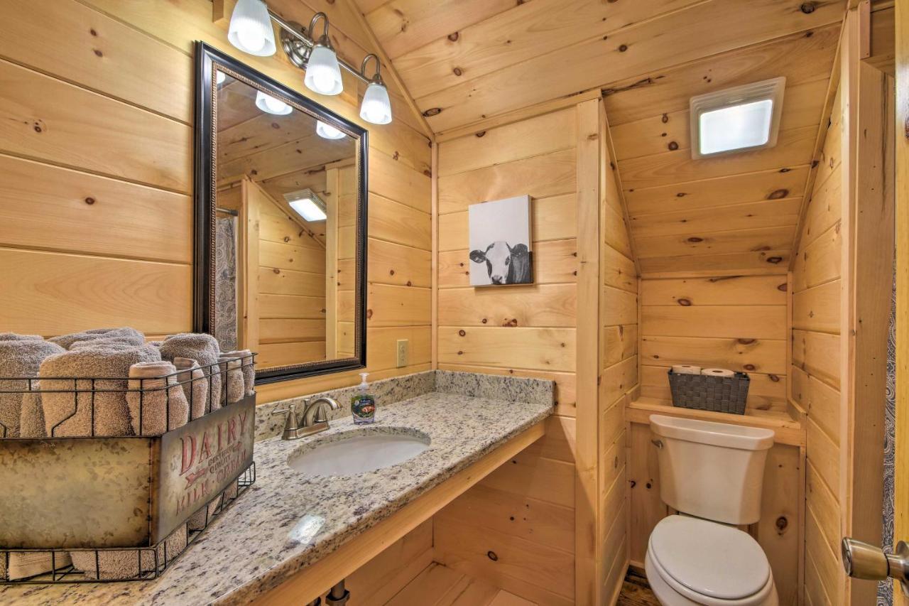 Murphy Cabin With Spacious Deck And Forest Views! Eksteriør bilde