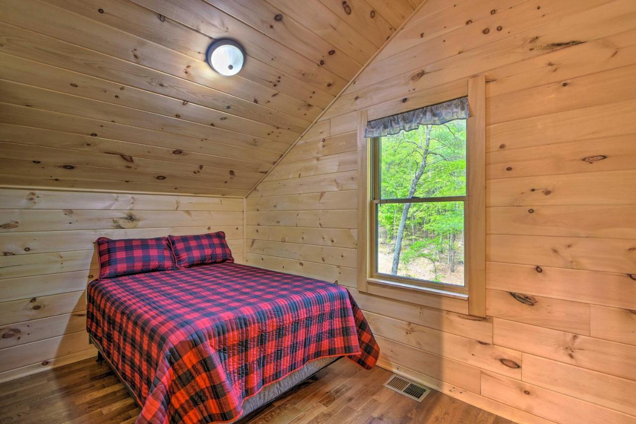 Murphy Cabin With Spacious Deck And Forest Views! Eksteriør bilde